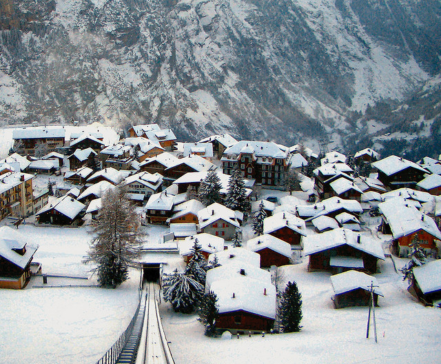 Ski Mürren by train