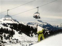 Ski brixen by train (c) Nic Oatridge