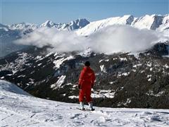 Skiën en snowboarden in visperterminen  (c) Nic Oatridge