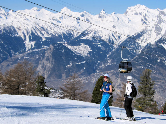 Ski and Snowboard Veysonnaz