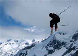 Snowboard and Ski brienz (c) Nic Oatridge