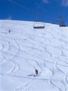 Snowboard and Ski sattel (c) Nic Oatridge