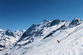 Snowboard and Ski lauterbrunnen (c) Nic Oatridge