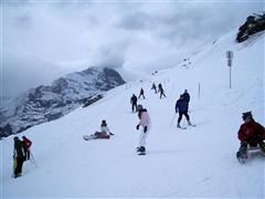 Snowboard and Ski nara (c) Nic Oatridge